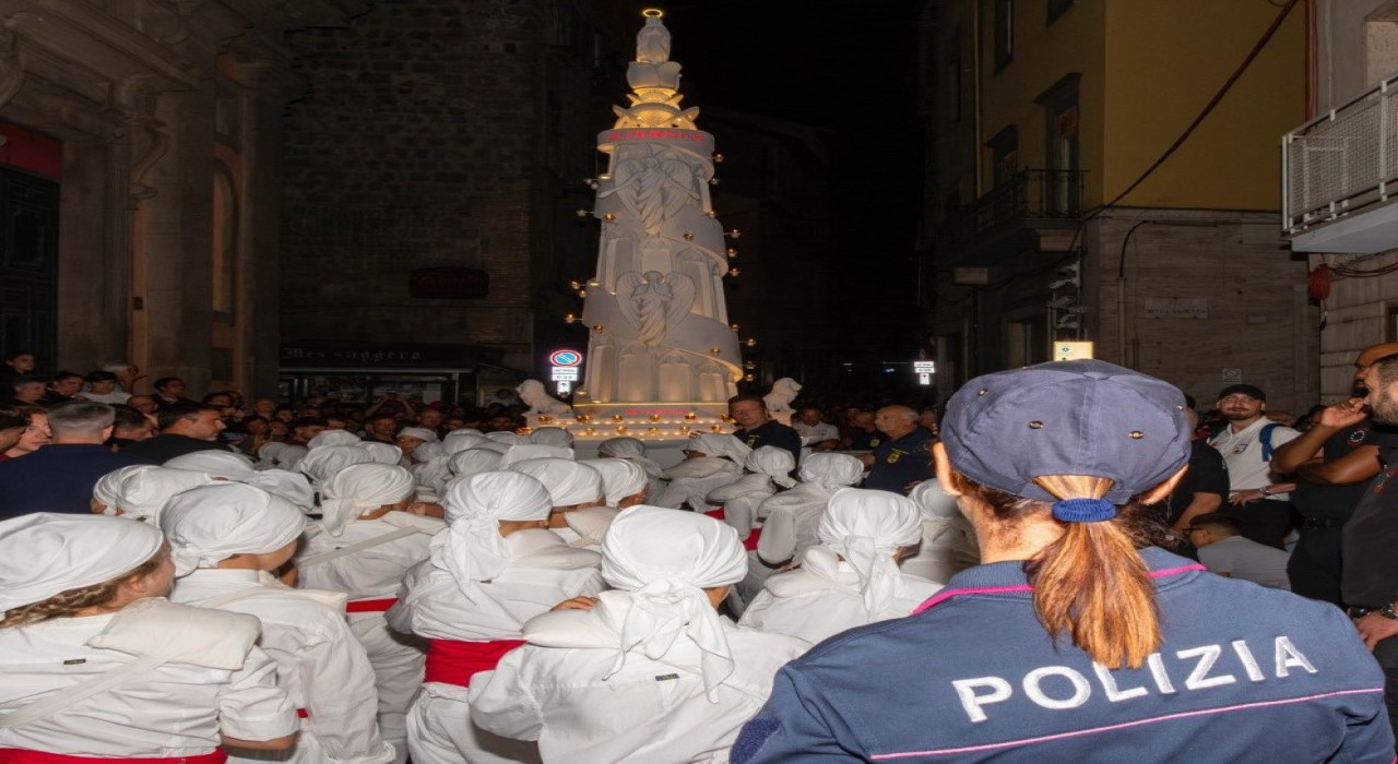 İtalyada iki Türk, festivalde saldırı gerçekleştireceği şüphesiyle tutuklandı