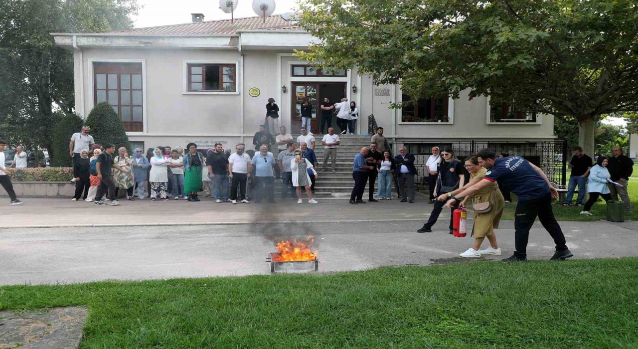 İtfaiyeden yangın anında doğru müdahale eğitimi