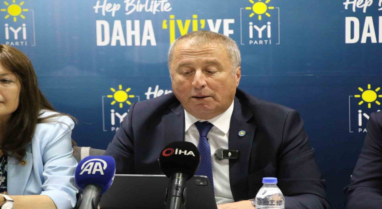 İYİ Parti Genel Başkan Yardımcısı Olgun, Uşakta partililerle buluştu