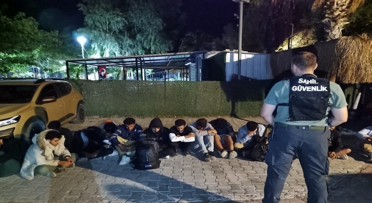 İzmirde 14 düzensiz göçmen yakalandı