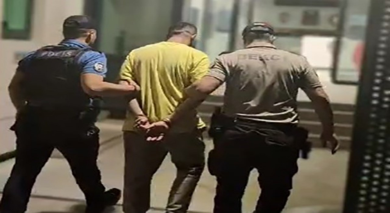 İzmirde kesinleşmiş hapis cezası bulunan 2 şüpheli yakalandı