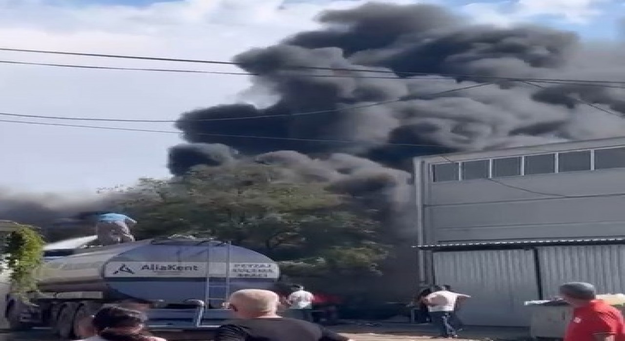 İzmirde lastik tamircisinde yangın kontrol altında