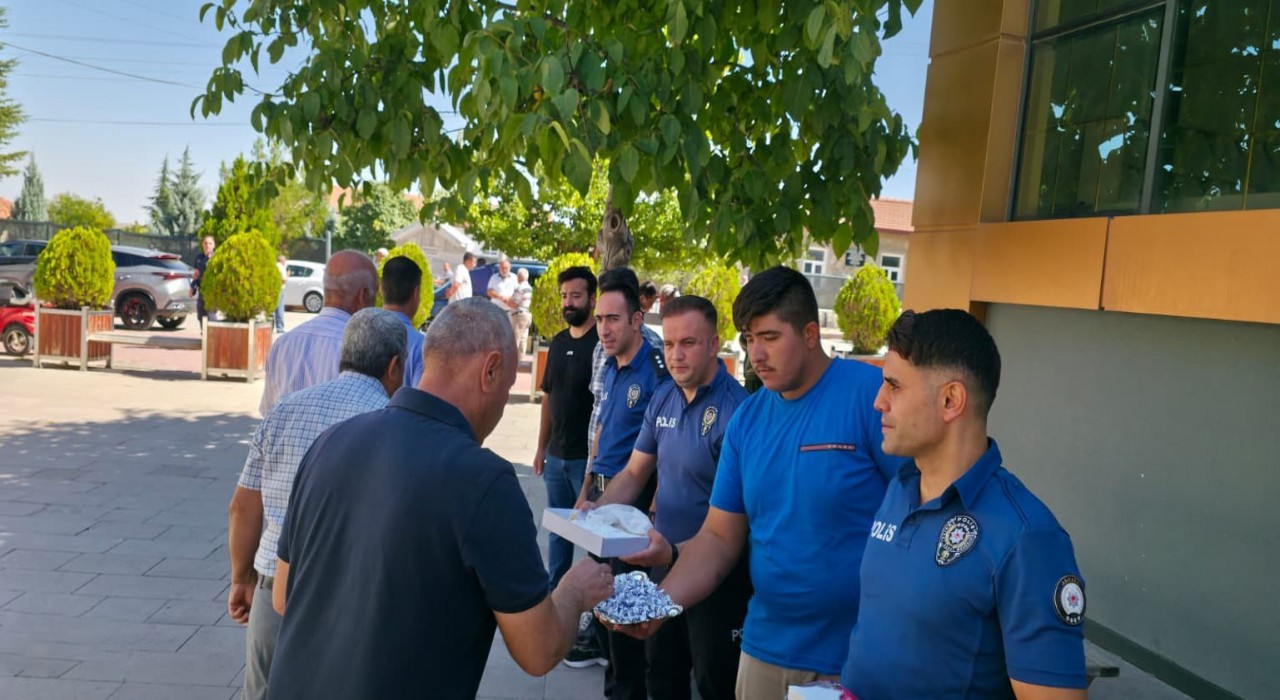 İzmirde şehit olan polisler için Evrende Mevlid-i Şerif okutuldu
