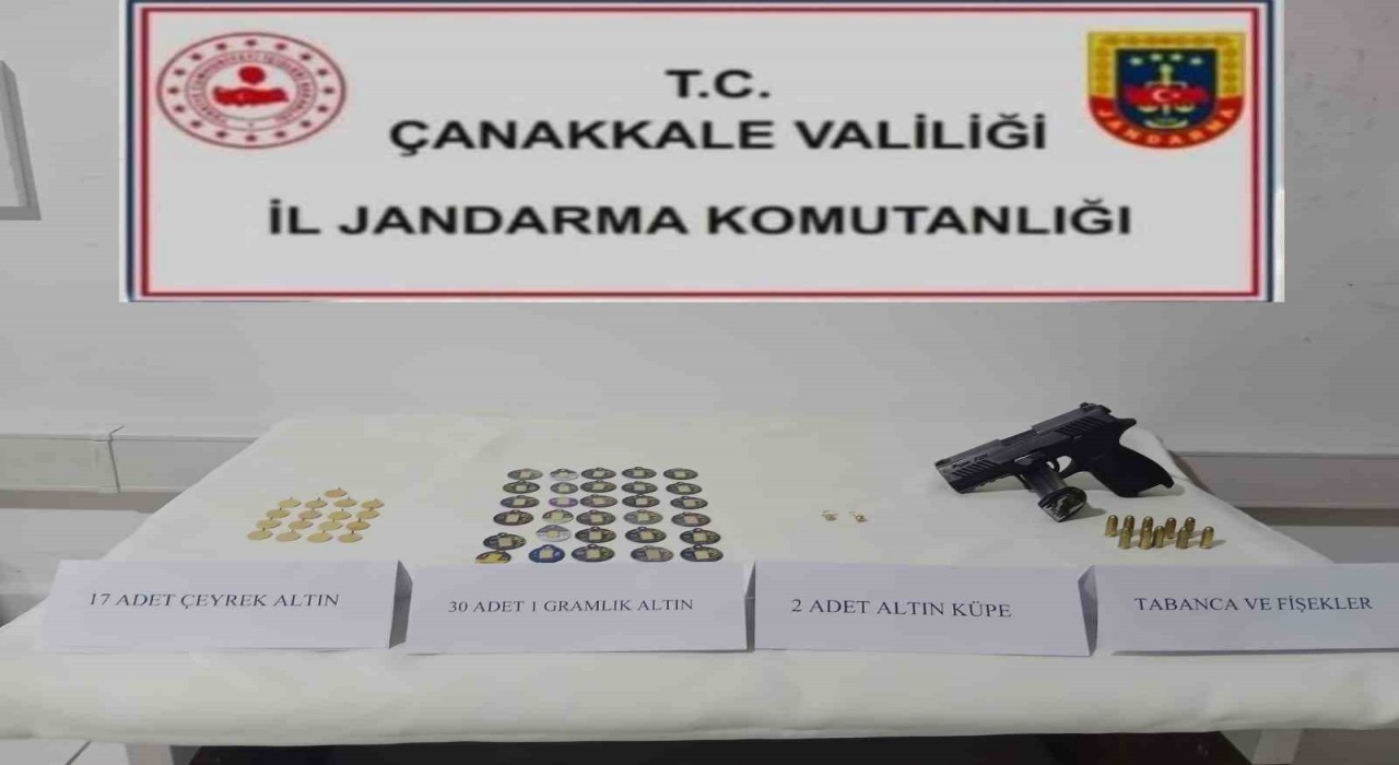 Jandarma çalınan altınları teslim etti