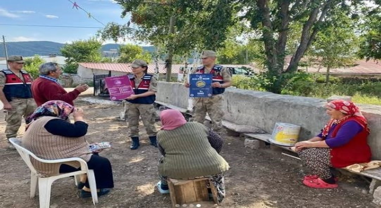 Jandarma ekipleri köylerde KADESi anlattı