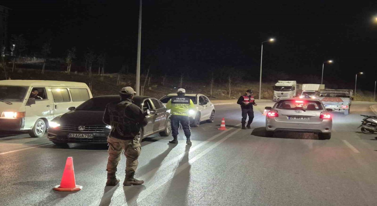 Jandarmadan asayiş ve güvenlik uygulaması