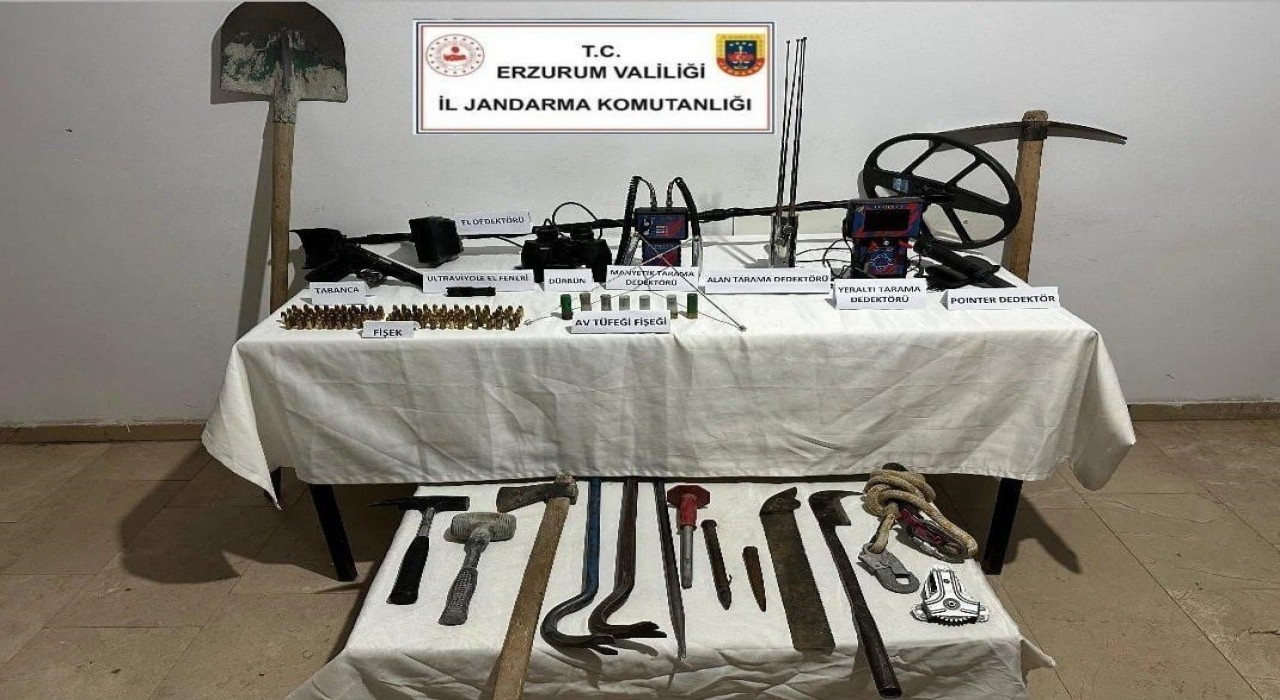 Jandarmadan kaçak kazı yapan şahıslara yönelik operasyon