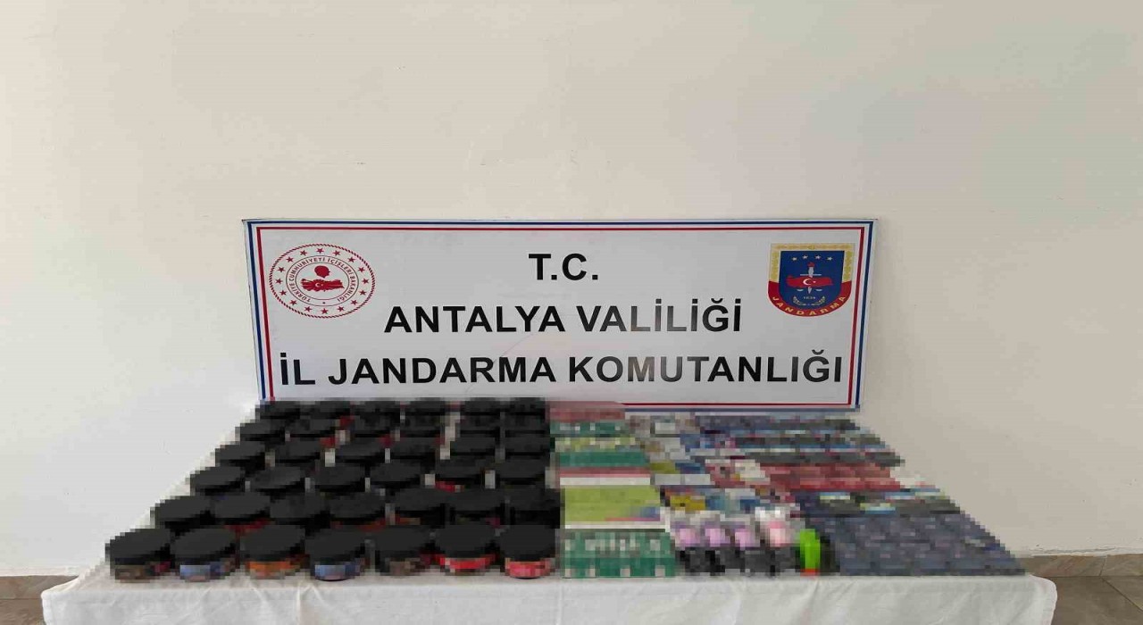 Jandarmadan Manavgatta kaçak sigara operasyonu