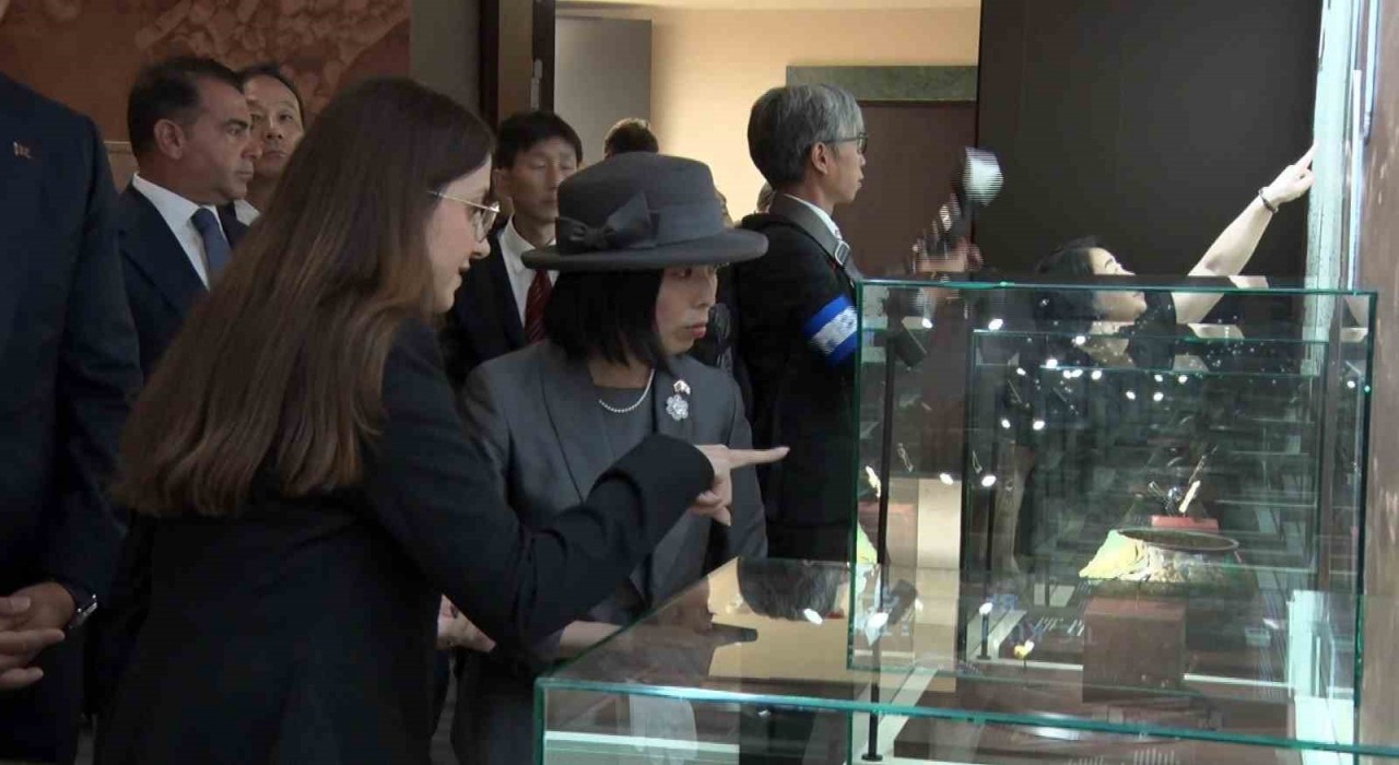 Japonya Prensesi Akiko Mikasa  ‘Arkeolojinin Altın Çağı sergisini ziyaret etti