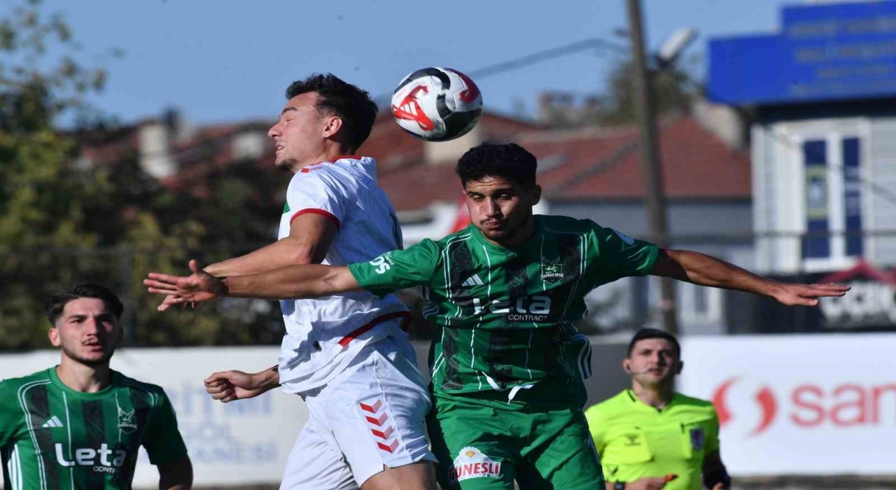 Kafkasspor evinde Yalova FK 77ye 3-1 mağlup oldu