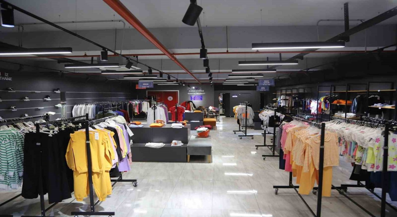 Kağıthanede dayanışma Elden Gönüle Sosyal Yardım Merkezi ile büyüyor