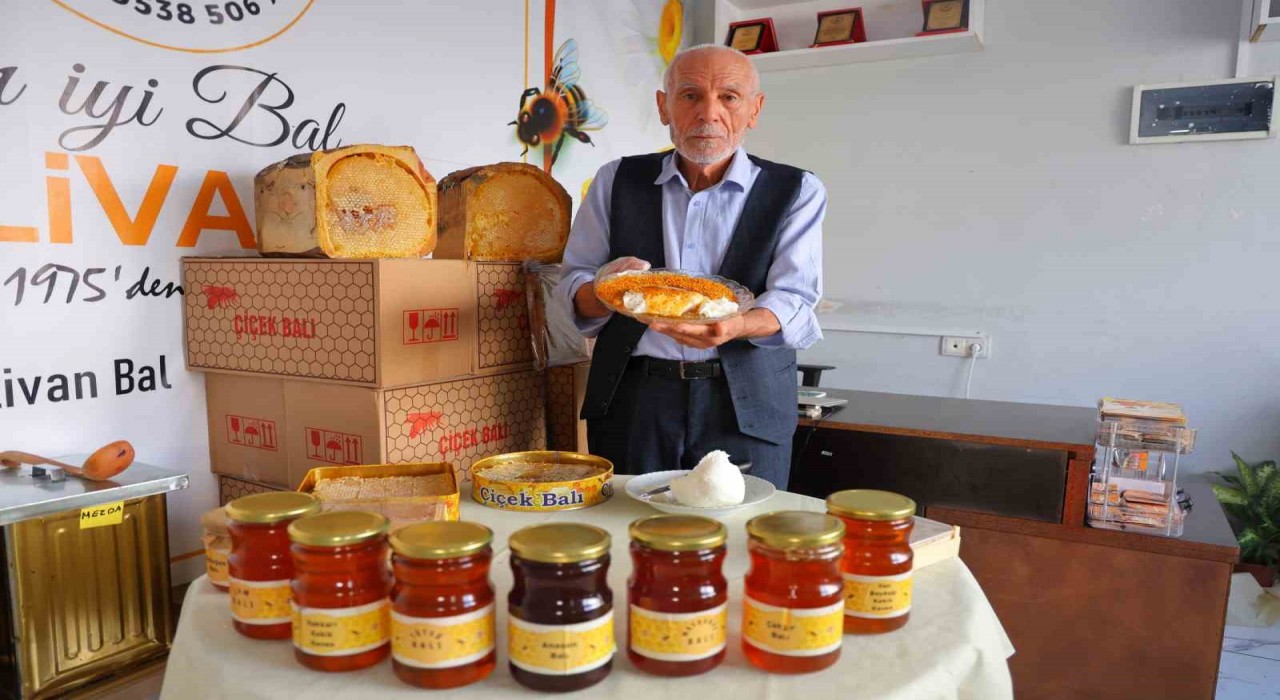 Kahramanmaraşlı balcıdan videosunu paylaşan dünyaca ünlü modacıya davet: Balımızın tadına baksın