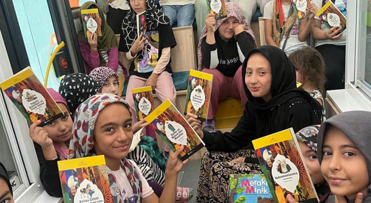 Kahramanmaraş’ta Mobil Çocuk Kütüphanesi Çocukları Kitapla Buluşturdu