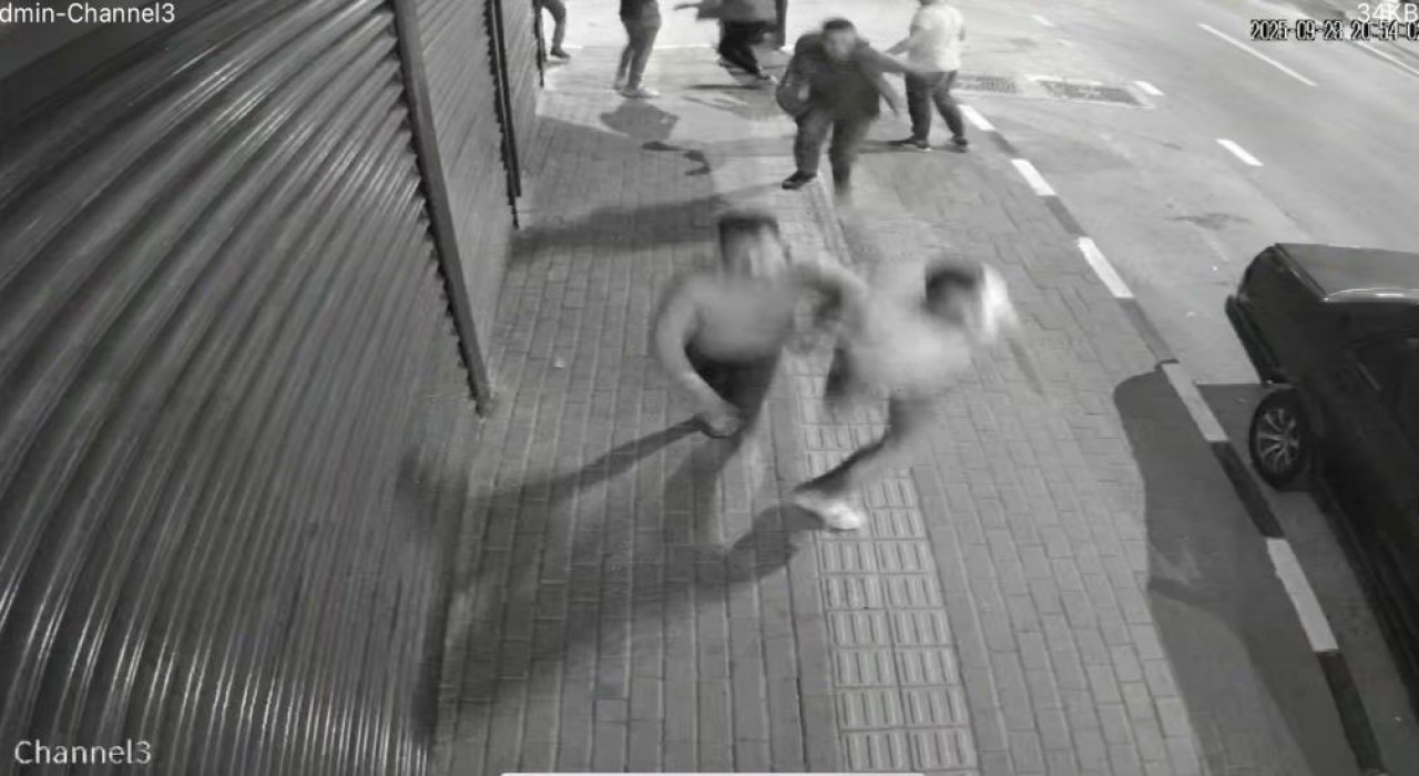 Kalabalığın arasına daldı, husumetlisini başından böyle vurdu