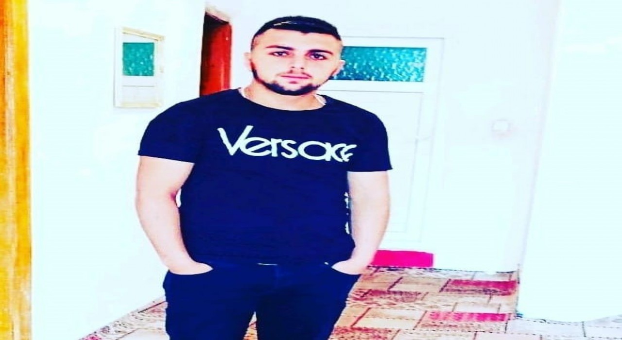 Kamyonetten düşen genç hayatını kaybetti