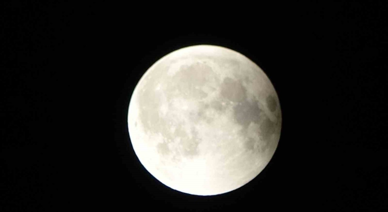 Kanlı Ay tutulması Vandan izlendi