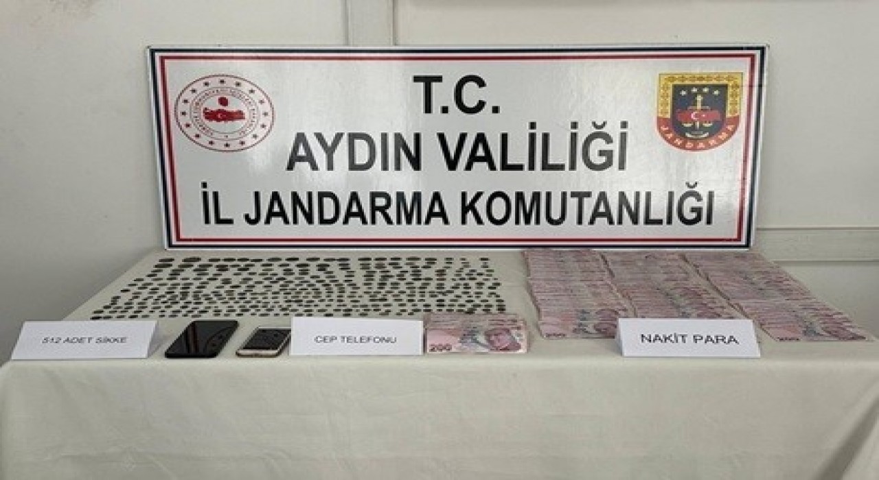 Karacasuda durdurulan araçta tarihi eser ele geçirildi