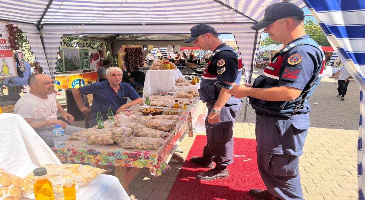 Karacasuda festival alanında esnafa Güvenli Ticaret uyarısı