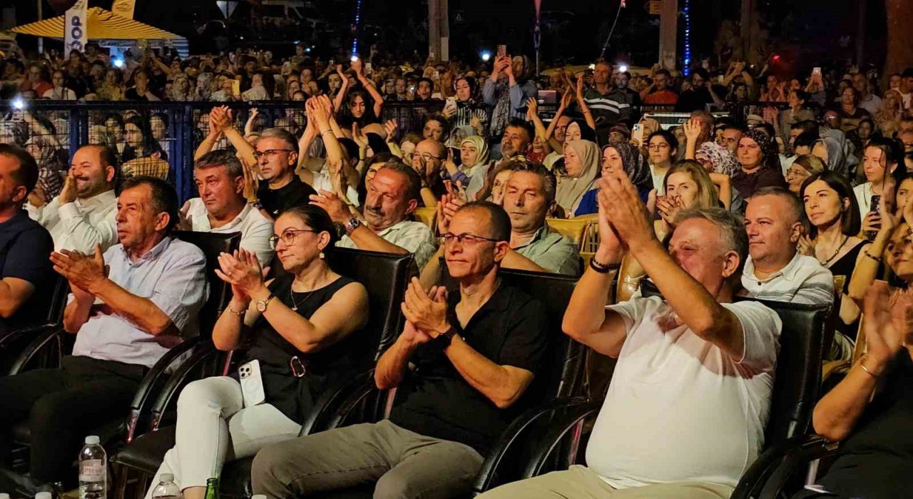Karacasuda Festival coşkusu konserlerle taçlandı