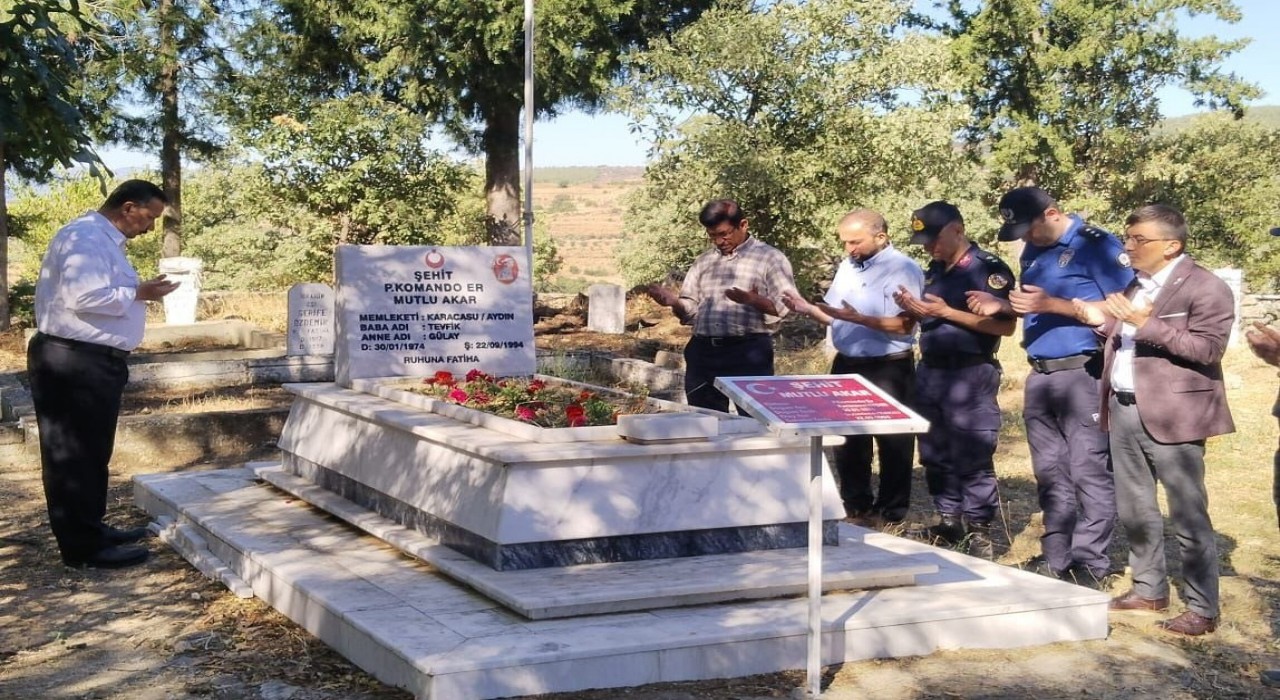 Karacasulu şehit Akar mezarı başında anıldı