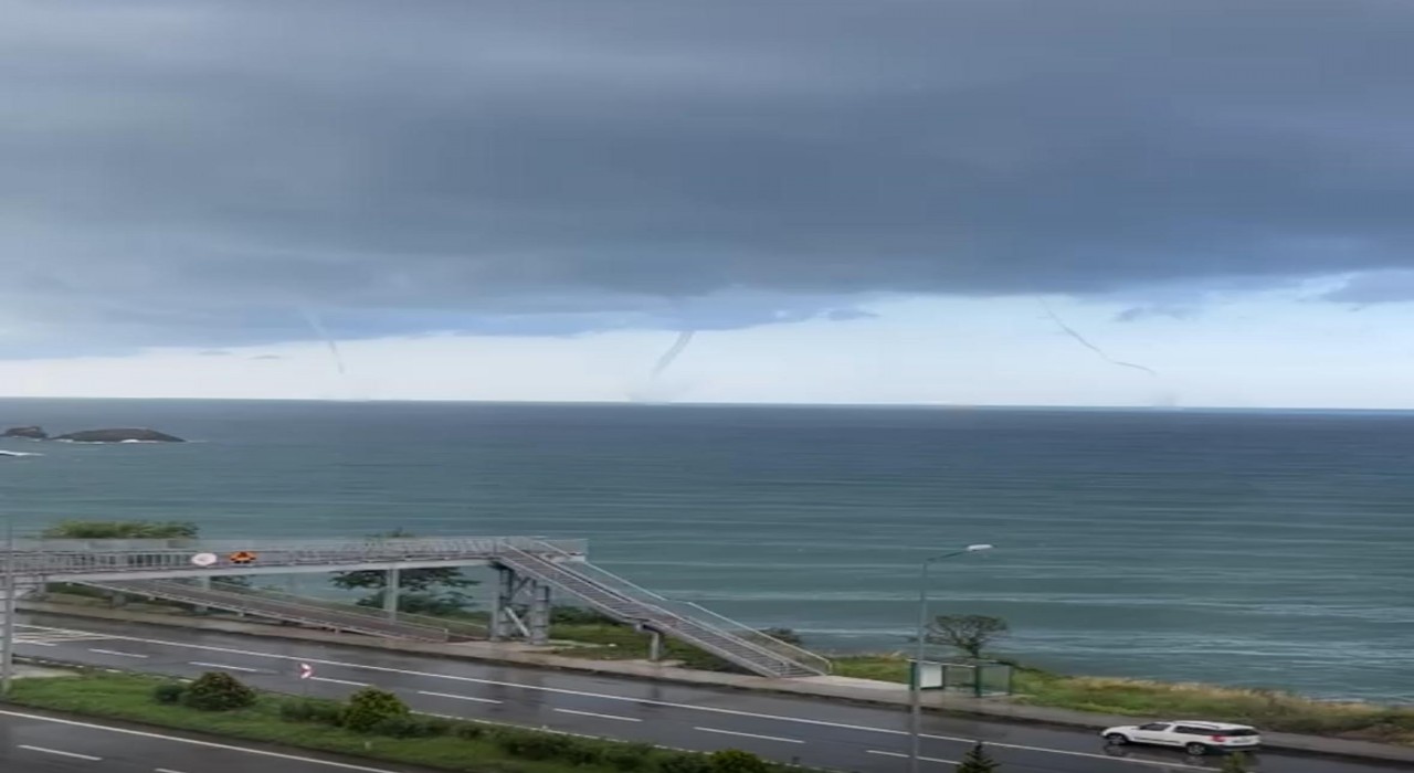 Karadenizde üçlü hortum