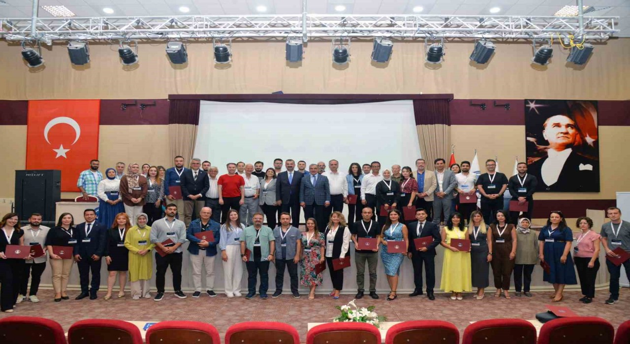 Karamanda ‘Uluslararası Diksiyon Yaz Okulu ilk mezunlarını verdi