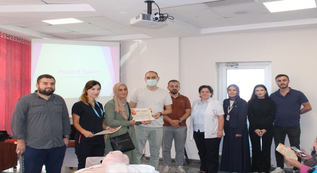 Karasuda hasta yakınlarına palyatif bakım süreci anlatıldı
