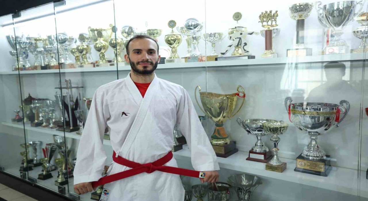 Karateci Enes Bulut, Kağıtspordaki başarısını özetledi: Mücadeleden asla vazgeçmek yok