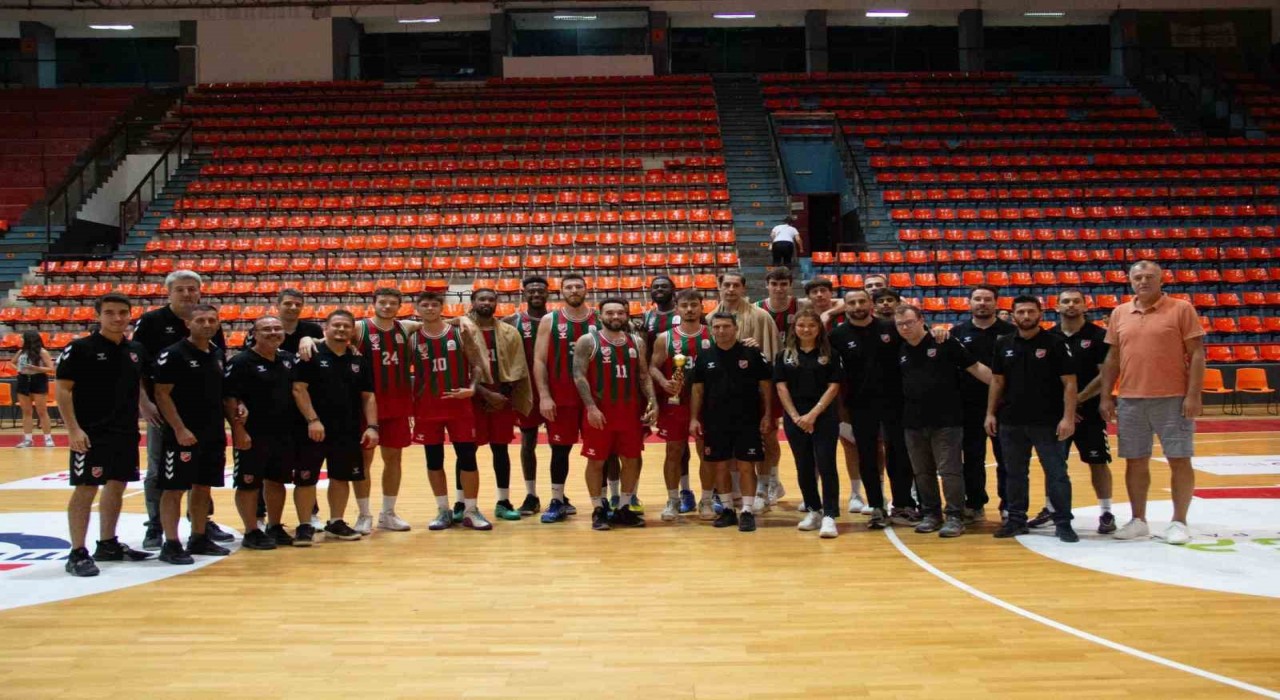 Karşıyaka Basketbol, Makedonyada kupa kazandı