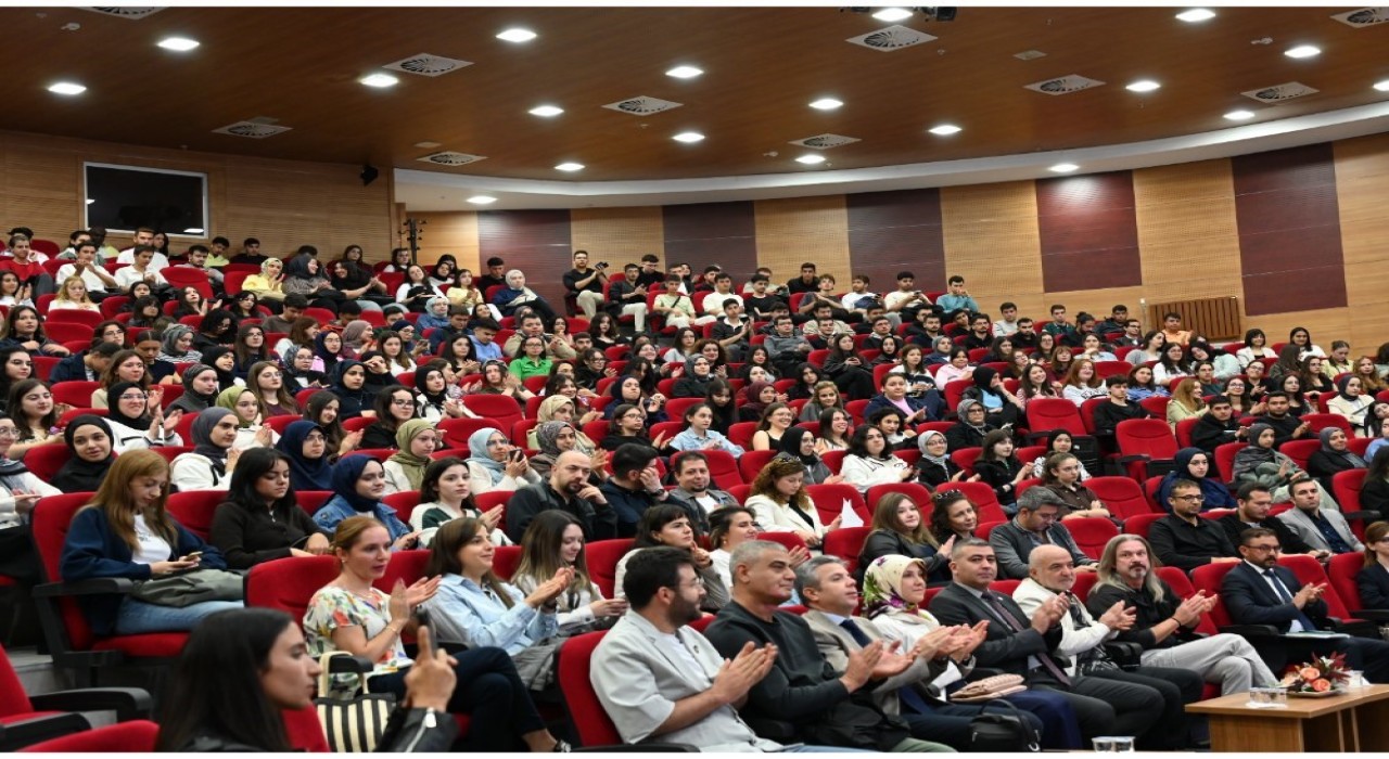 Kastamonu Üniversitesinde oryantasyon programı devam ediyor