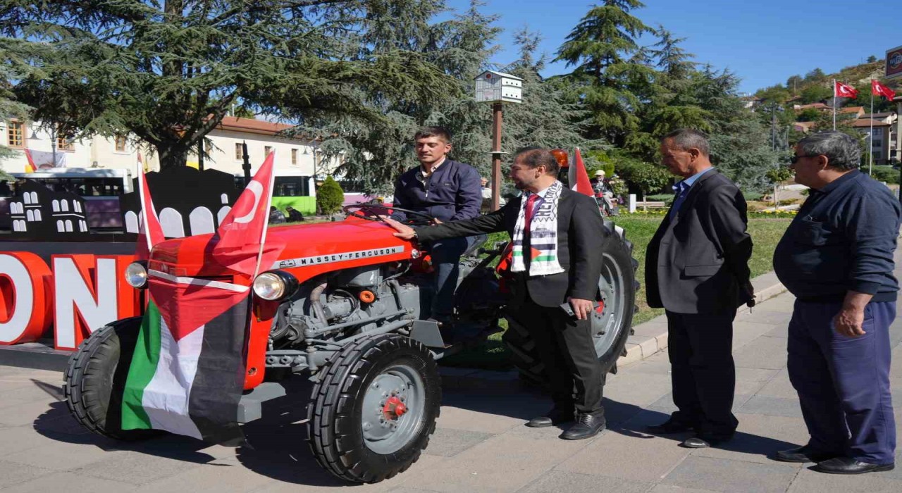 Kastamonulu çiftçi, Gazzeye destek için traktörünü satışa çıkardı