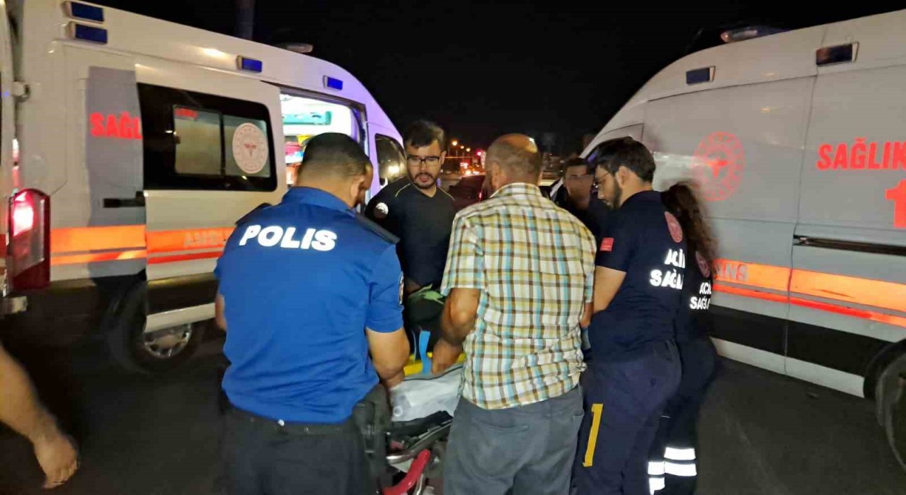 Kazada yaralanan genç kız acılar içinde kıvranırken, otomobil sürücüsü olay yerinden kaçtı