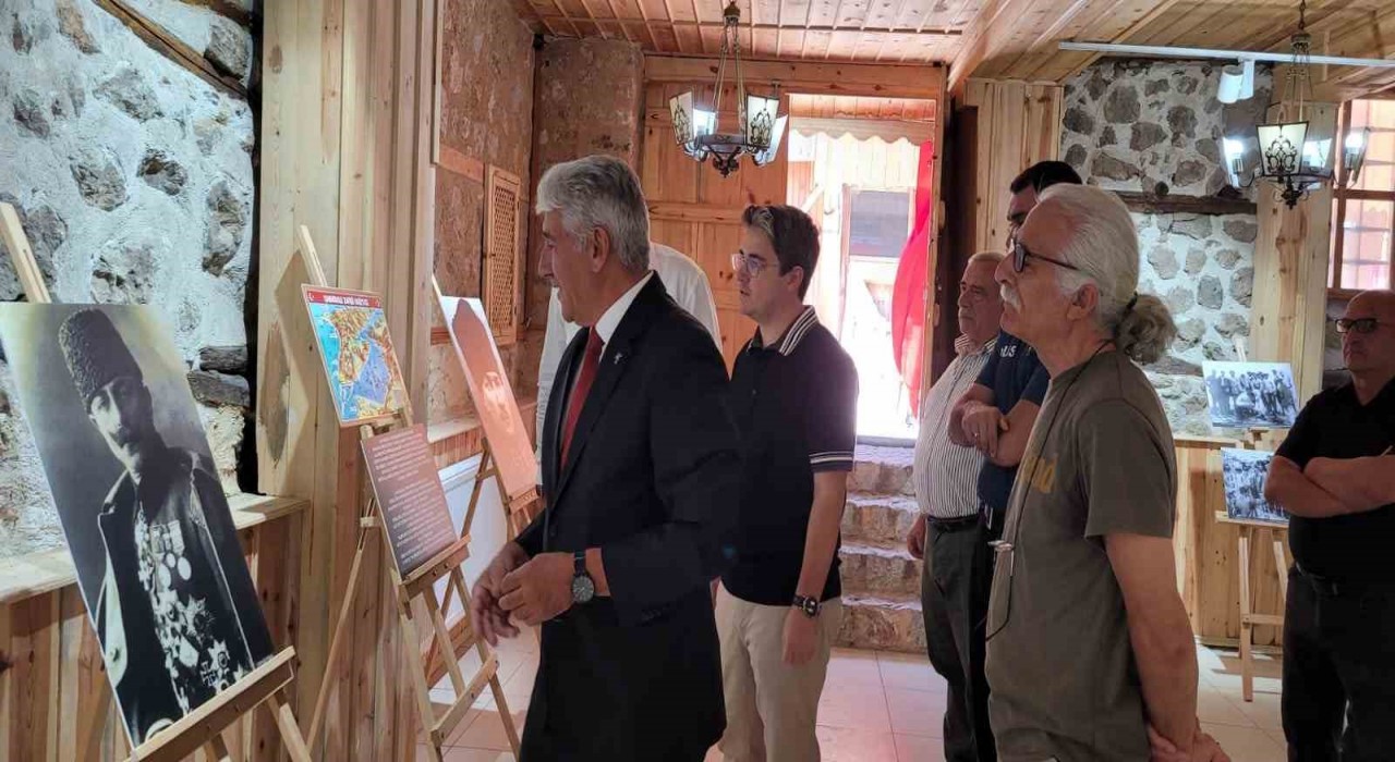 Kemaliyede Atatürk ve Çanakkale Muharebeleri konulu fotoğraf sergisi