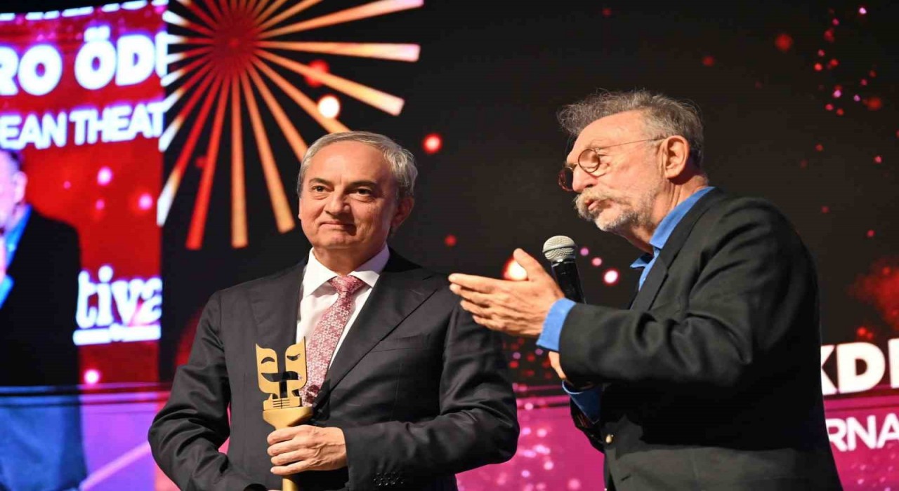 Kepezin Uluslararası Akdeniz Tiyatro Ödülleri ilk kez sahiplerini buldu