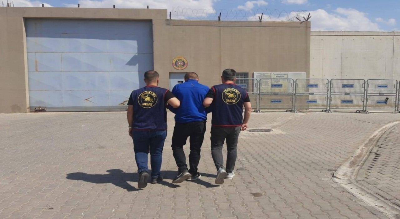 Kesinleşmiş hapis cezasıyla aranan uyuşturucu taciri yakalandı