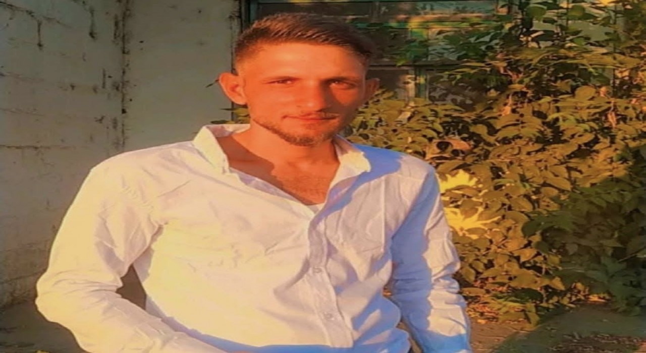 Kestiği ağacın altında kalan genç hayatını kaybetti