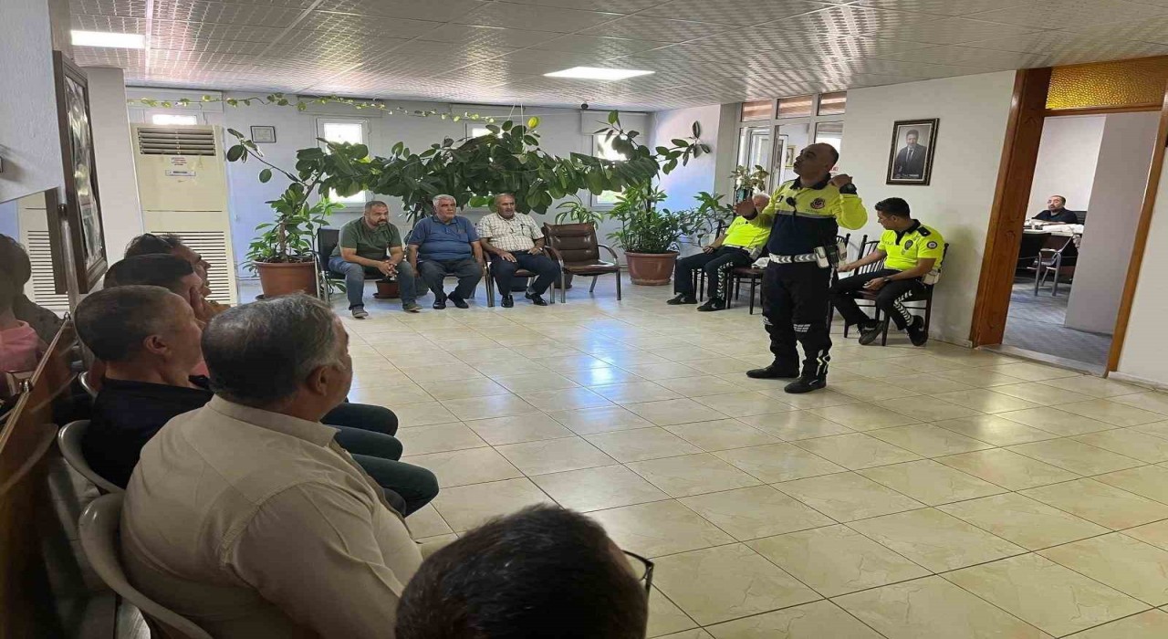 Kiliste okul servis şoförlerine trafik eğitimi verildi