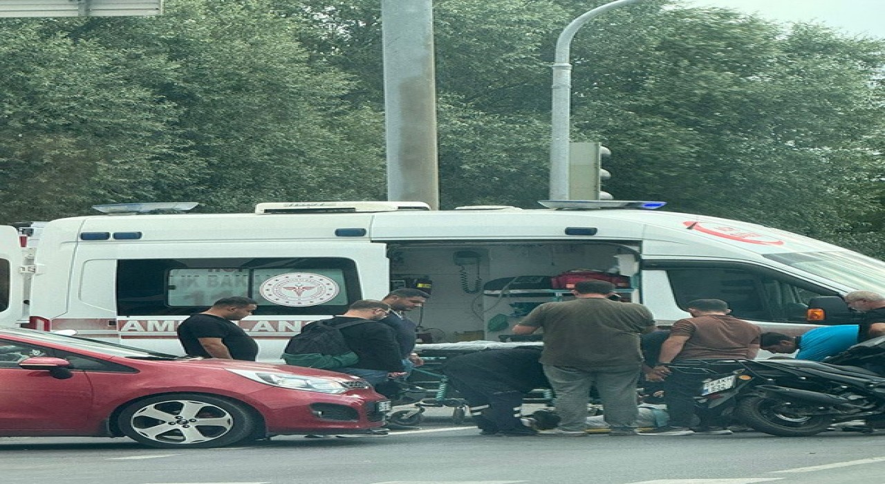 Kırmızı ışıkta geçtiği ileri sürülen motosiklet başka bir motosikletle çarpıştı: 1 yaralı