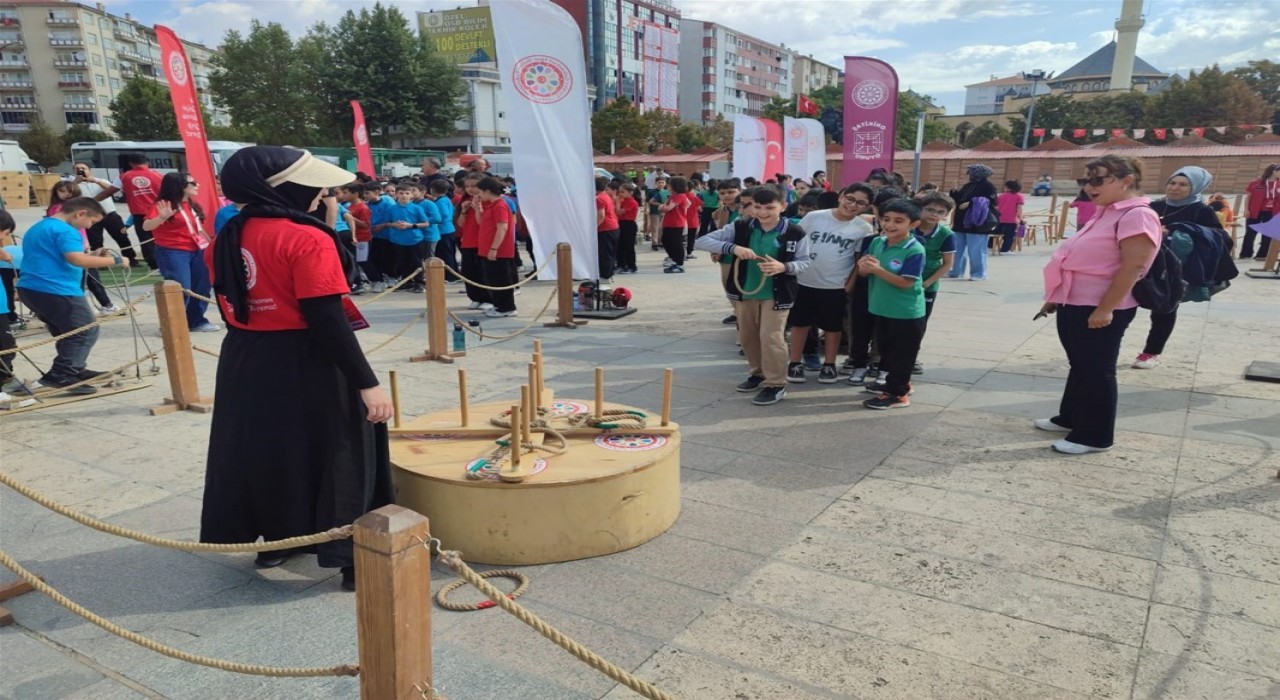 Kırşehirde Geleneksel Oyunlar Şöleni yapıldı
