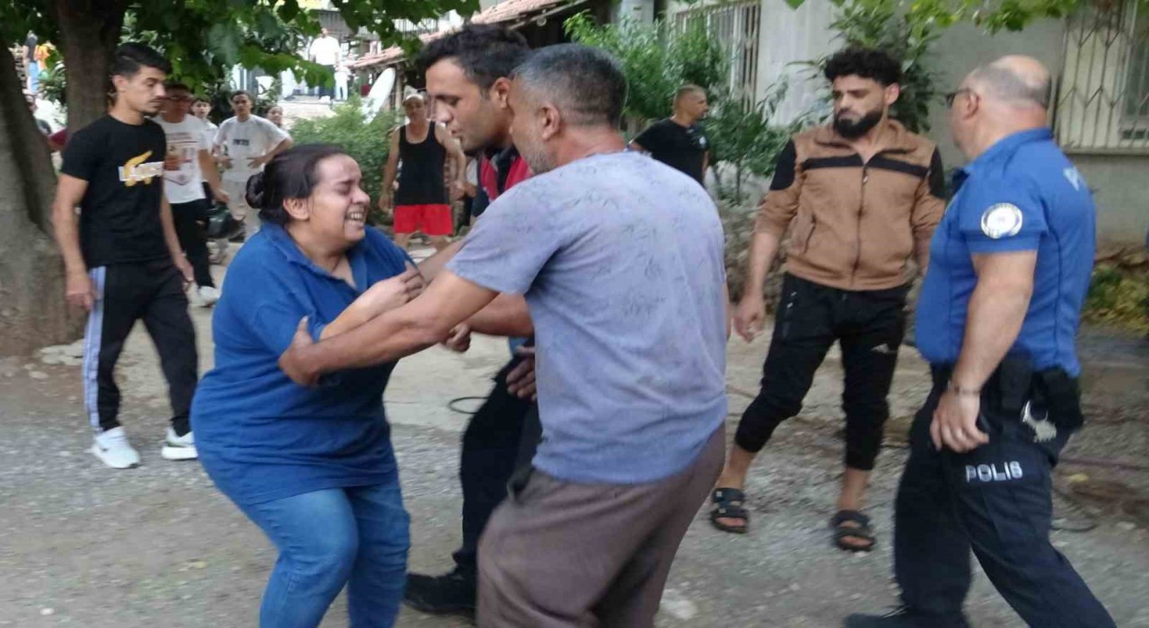 Kızını alevlerin arasından çıkardı, evi gözlerinin önünde küle döndü