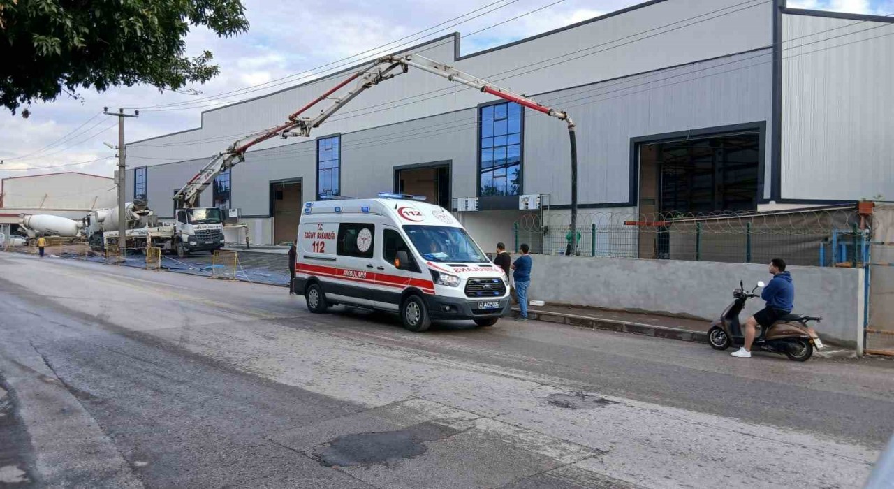 Kocaelide fabrika inşaatında akıma kapılan işçi ağır yaralandı