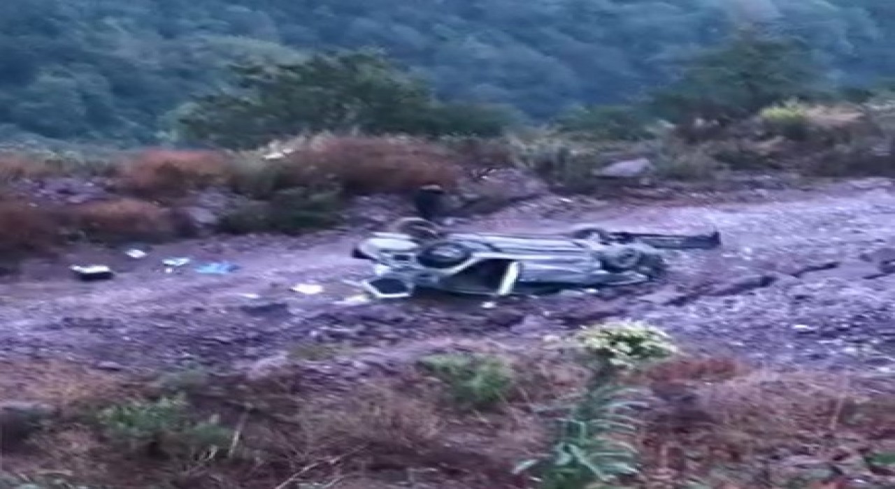 Kontrolden çıkan otomobil şarampole yuvarlandı