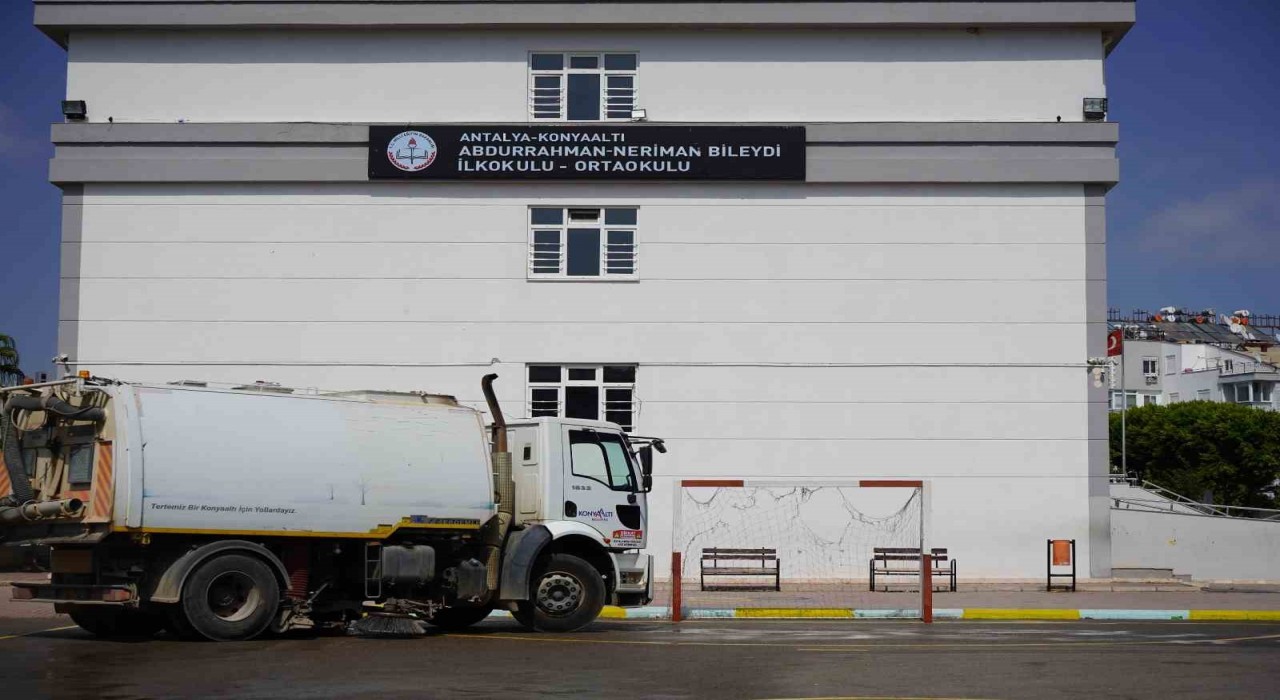 Konyaaltında okullar yeni döneme hazır