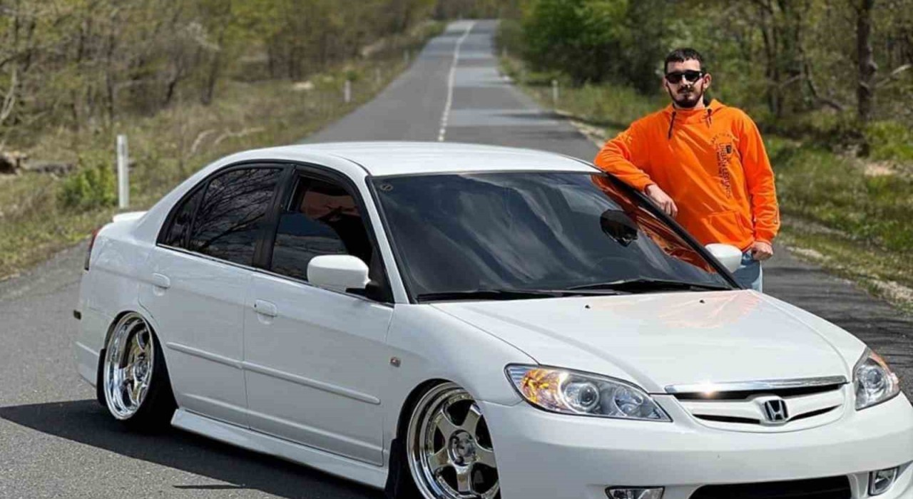 Köprülü kavşakta kaza: 1 ölü, 1 yaralı