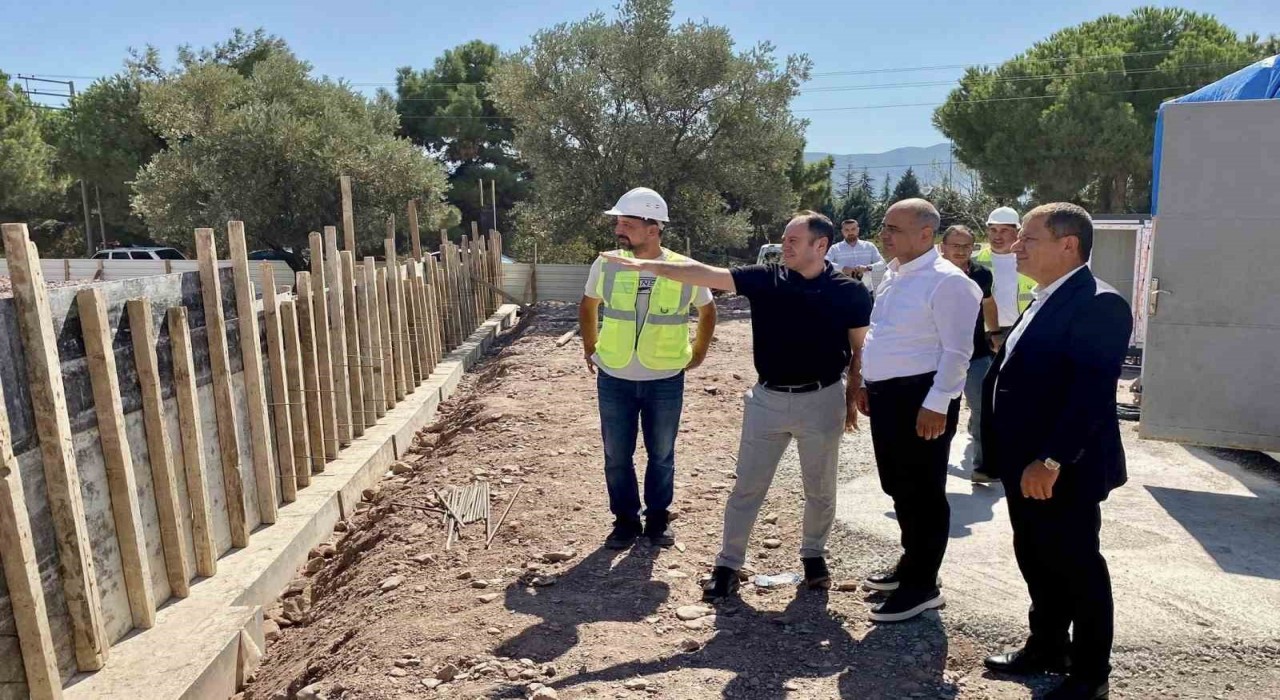 Körfezde Çamlıtepe Spor Kompleksi için ilk kazma vuruldu