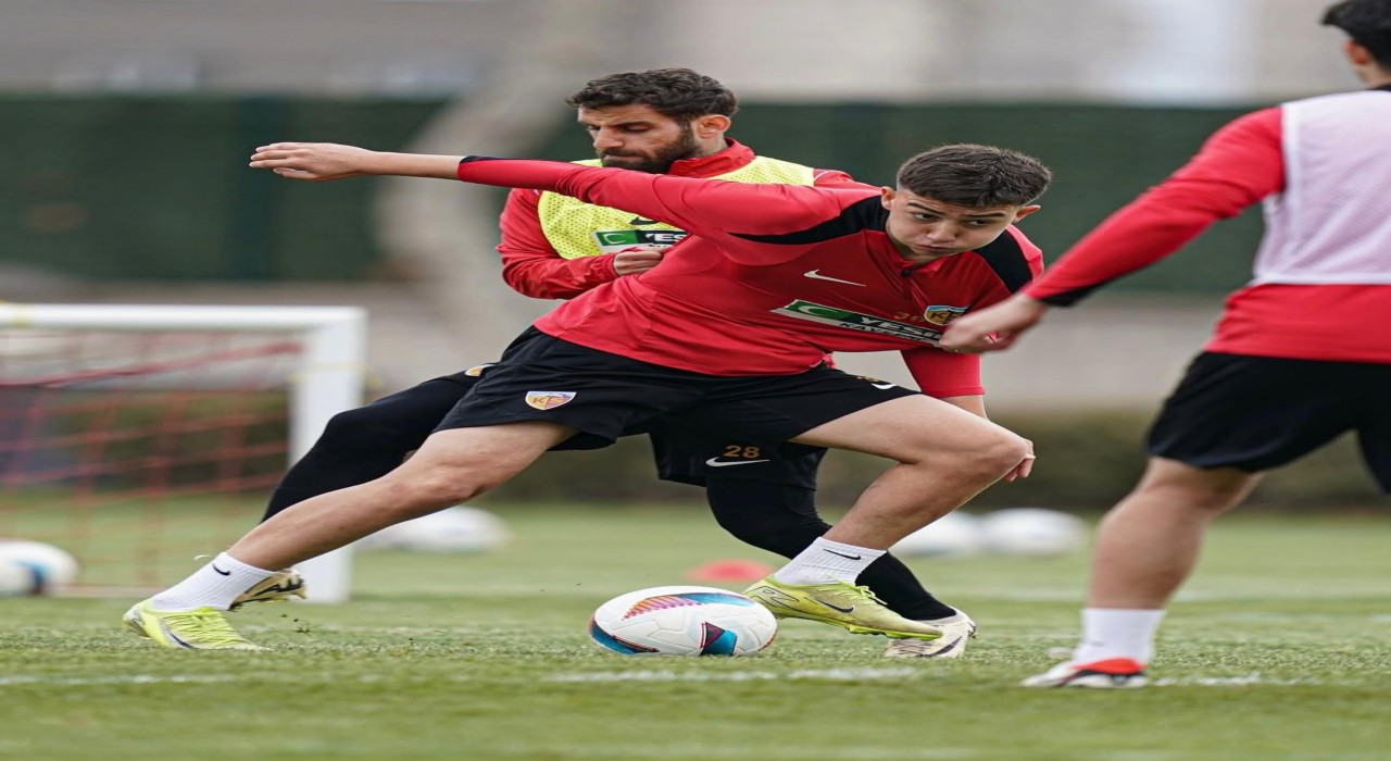 Korkmazcan, Bozokspora imza attı