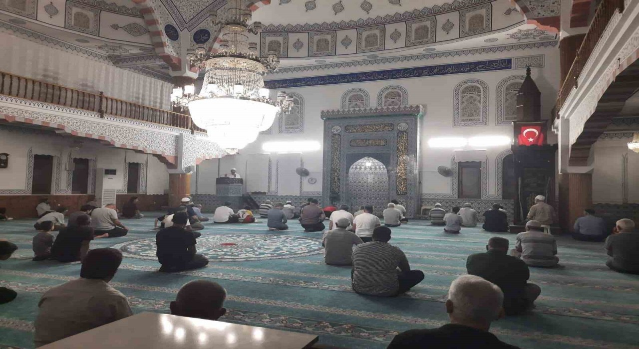 Köyceğizde Mevlid-i Nebi gecesi dualarla ihya edildi