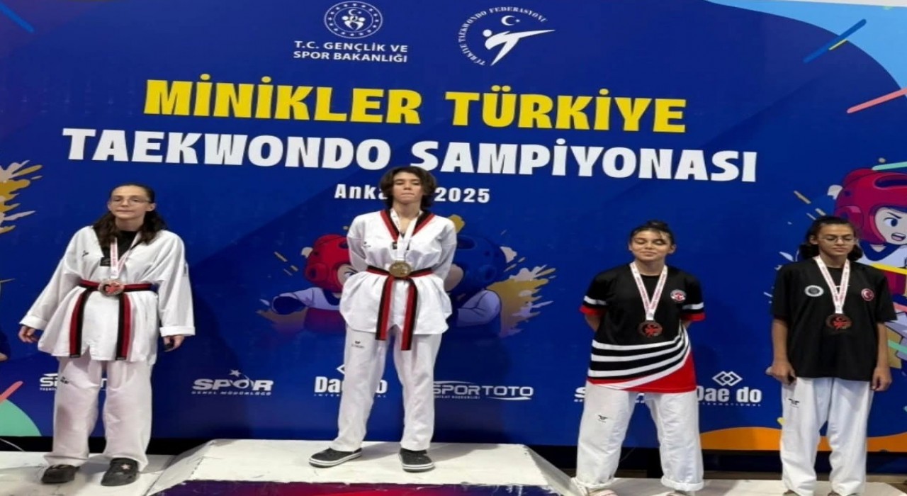 Köyceğizli Koparan, Taekwondoda Türkiye şampiyonu oldu