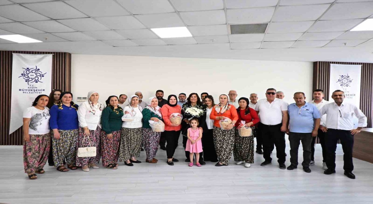 Köylülerden Başkan Çerçioğluna incirli teşekkür