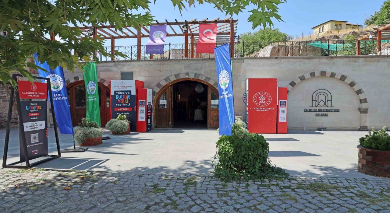 Kültür Yolu Festivalinde Talasta ‘Şifaya Açılan Kapılar sergisi